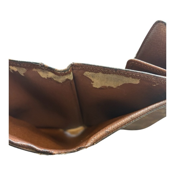 Louis Vuitton Monogram Alexandra Wallet – Classic Trifold - Picture 10 of 12